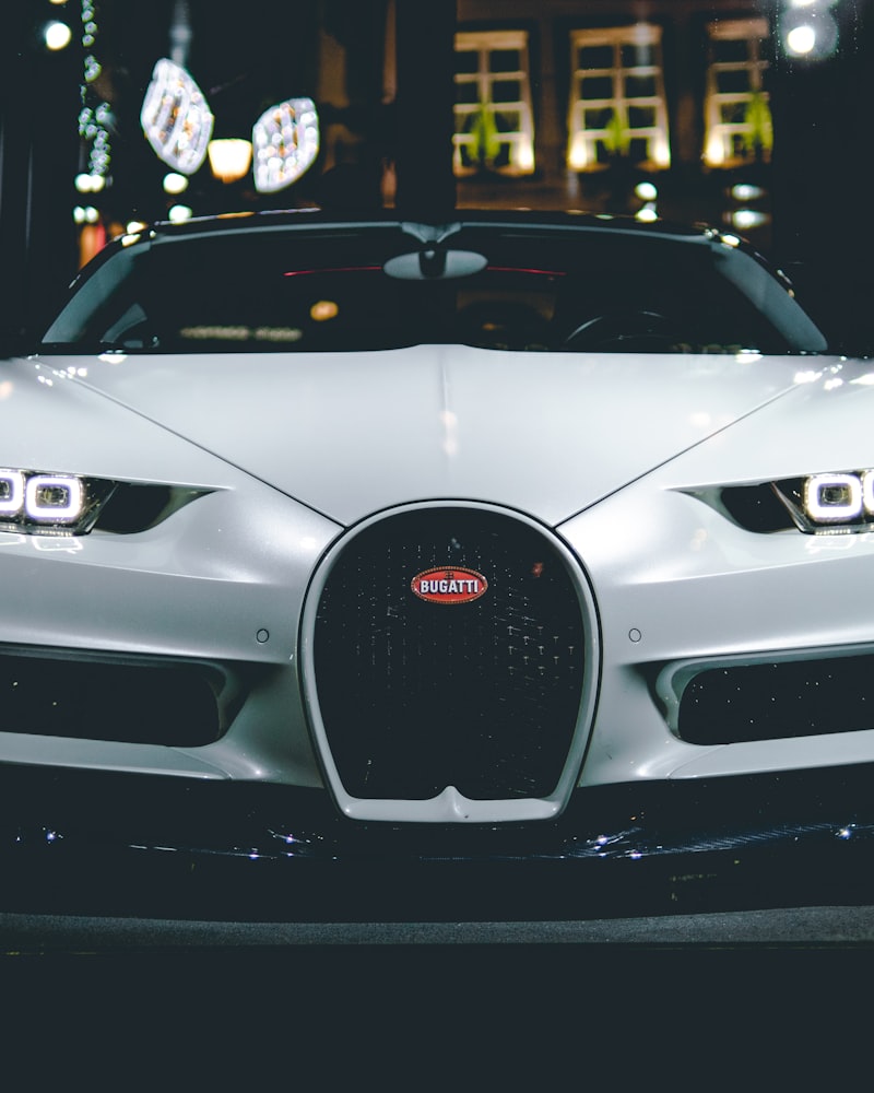 V12スーパーカー・レビュー車両